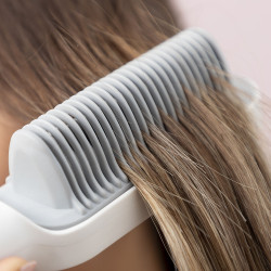 InnovaGoods Ceramic Hair Straightening Brush - Hadres Combs and brushes